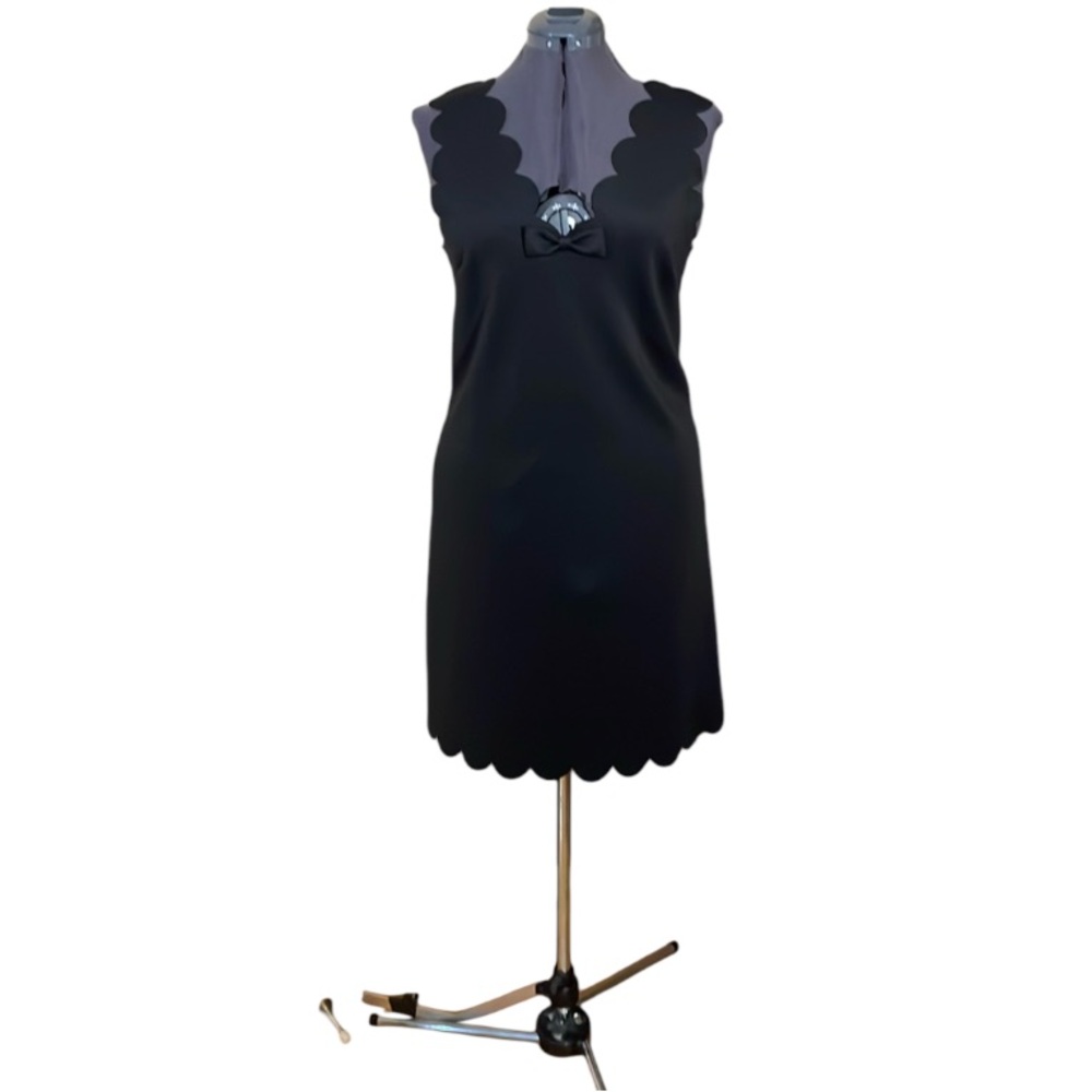 Betsey Johnson Black Sleeveless Scallop Edged Dress Size 14